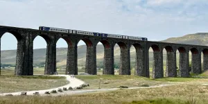 HARROGATE EUSTON 8.5 ハロゲイト　ユーストン Harrogate to London Euston Train Tickets & Timetables
